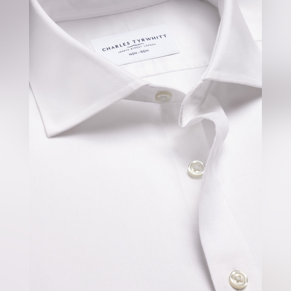 Charles Tyrwhitt | 	SF White Spread Collar Non-Iron Twill Shirt - Picture 2 of 2
